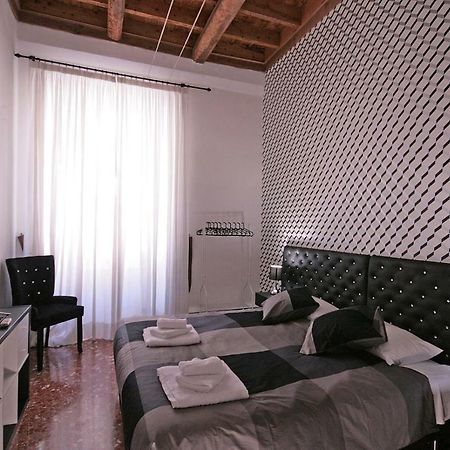 Trastevere 3 Bedrooms ローマ エクステリア 写真